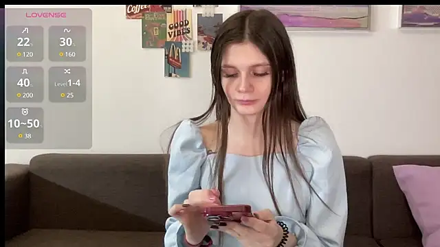 Snapshot of Effi_18 chatting on 03/07/25, 06:00 Effi 18 online show from 03/07/25, 06:00