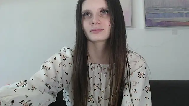 Snapshot of Effi_18 chatting on 02/17/25, 12:11 Effi 18 online show from 02/17/25, 12:11