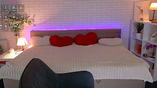 NovaBlissss online show from 03/26/26, 05:22