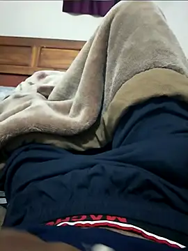 Snapshot of ravi707984 chatting on 11/15/25, 05:11 ravi707984 online show from 11/15/25, 05:11