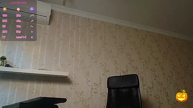 Snapshot of MateoBenjaminX chatting on 10/31/25, 05:48 MateoBenjaminX online show from 10/31/25, 05:48