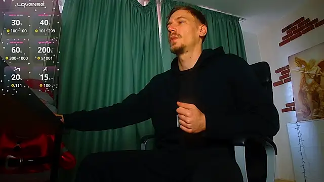 Snapshot of MateoBenjaminX chatting on 12/18/25, 11:14 MateoBenjaminX online show from 12/18/25, 11:14