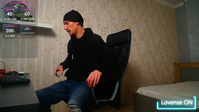 Snapshot of MateoBenjaminX chatting on 11/28/25, 06:24 MateoBenjaminX online show from 11/28/25, 06:24