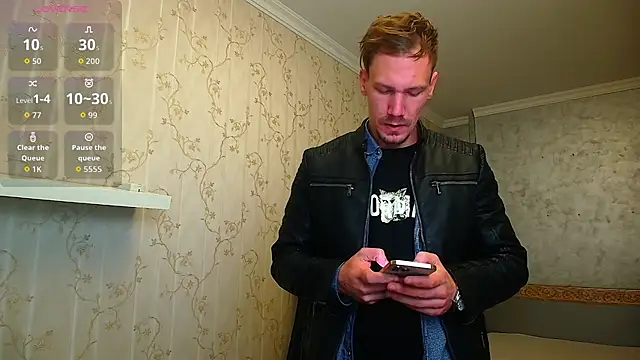 Snapshot of MateoBenjaminX chatting on 10/10/25, 06:36 MateoBenjaminX online show from 10/10/25, 06:36