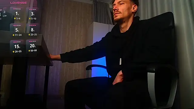 Snapshot of MateoBenjaminX chatting on 12/17/25, 11:26 MateoBenjaminX online show from 12/17/25, 11:26