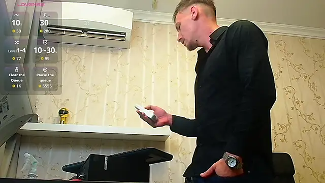 Snapshot of MateoBenjaminX chatting on 10/19/25, 05:21 MateoBenjaminX online show from 10/19/25, 05:21