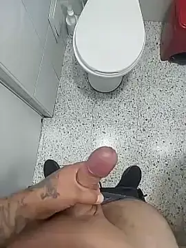 Snapshot of xxierra chatting on 02/10/25, 04:47 xxierra online show from 02/10/25, 04:47