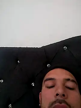 Snapshot of xxierra chatting on 01/18/25, 01:08 xxierra online show from 01/18/25, 01:08