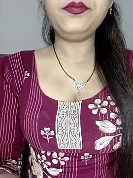 Snapshot of Shanaya_Hotty chatting on 10/19/25, 08:44 Shanaya Hotty online show from 10/19/25, 08:44