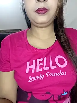 Snapshot of Shanaya_Hotty chatting on 09/15/25, 08:31 Shanaya Hotty online show from 09/15/25, 08:31