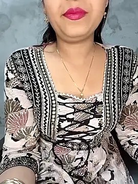 Snapshot of Shanaya_Hotty chatting on 03/08/25, 12:09 Shanaya Hotty online show from 03/08/25, 12:09