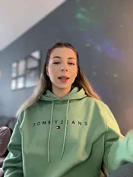 Mia Ethan online show from 03/29/26, 09:55