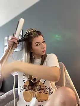 Mia Ethan online show from 05/26/26, 07:50