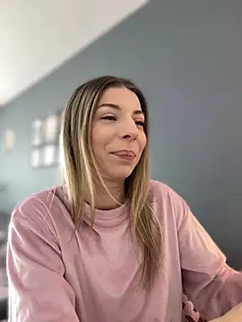 Mia Ethan online show from 04/05/26, 07:04