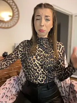 Mia Ethan online show from 10/08/25, 08:27