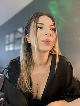 Mia Ethan online show from 03/27/26, 08:26