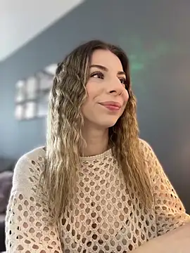 Mia Ethan online show from 04/24/26, 08:49