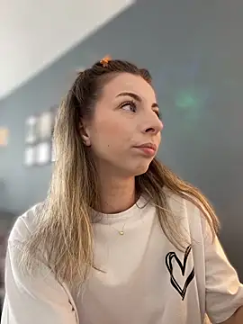 Mia Ethan online show from 06/11/26, 07:16