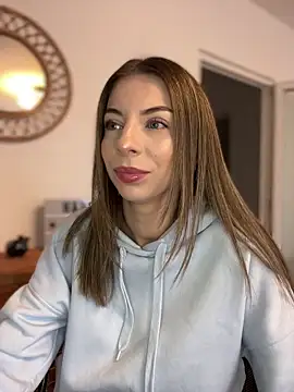 Mia Ethan online show from 09/25/25, 10:10