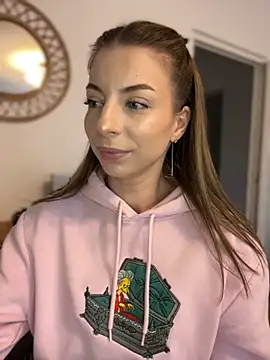 Mia Ethan online show from 10/03/25, 10:06