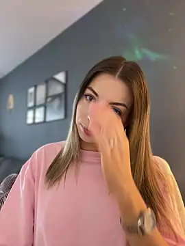 Mia Ethan online show from 07/24/26, 11:28