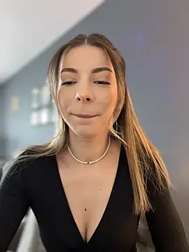 Mia Ethan online show from 05/24/26, 09:42