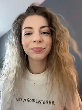 Mia Ethan online show from 05/12/26, 09:26