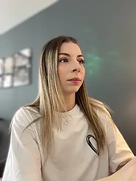 Mia Ethan online show from 05/07/26, 07:23