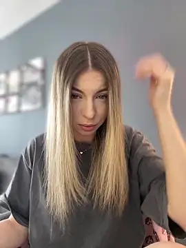 Mia Ethan online show from 05/06/26, 07:23