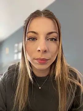 Mia Ethan online show from 06/10/26, 07:09