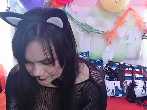 jescaoporto4 online show from 10/31/25, 02:35