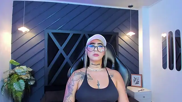 Alahia Dangelo online show from 09/16/25, 11:33