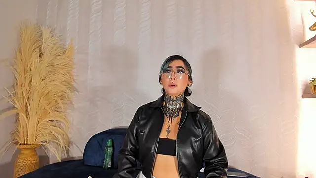 Alahia Dangelo online show from 05/27/26, 05:42