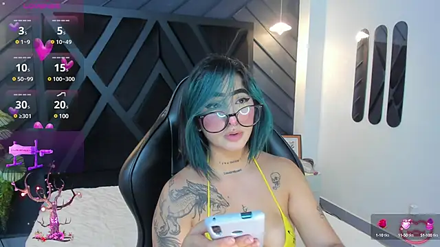 Alahia Dangelo online show from 03/21/25, 02:51