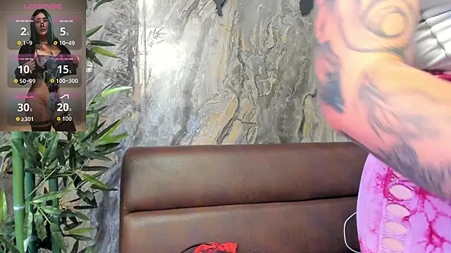 Alahia Dangelo online show from 10/29/25, 05:23