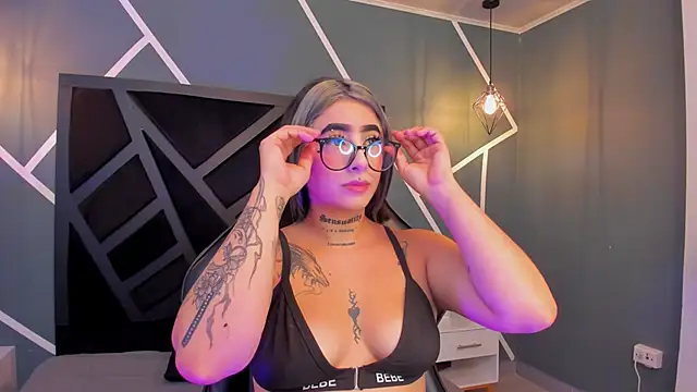 Alahia Dangelo online show from 09/22/25, 11:38