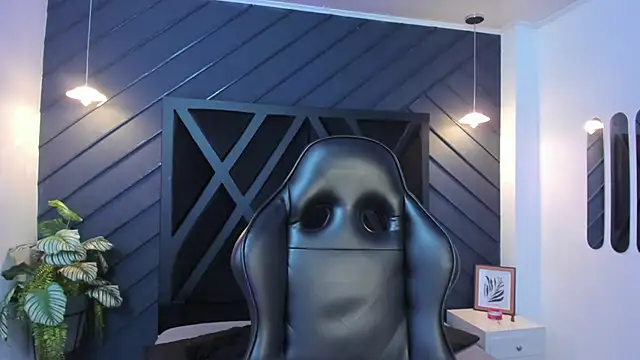 Alahia Dangelo online show from 09/18/25, 11:35