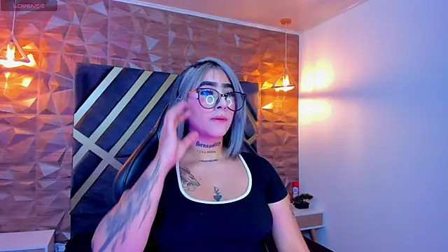 Alahia Dangelo online show from 10/01/25, 11:36