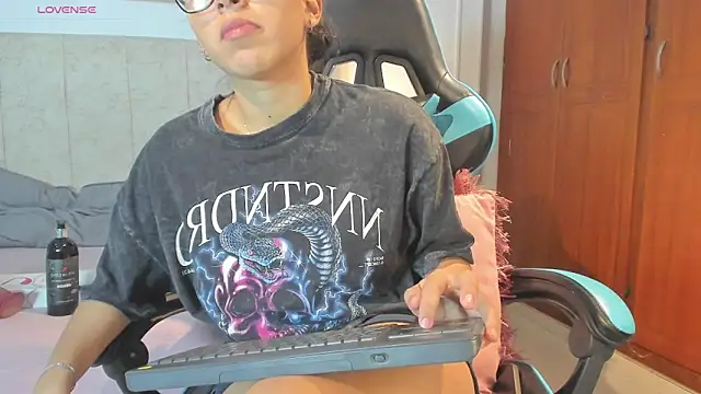  maria foxx  online show from 04/27/26, 05:11