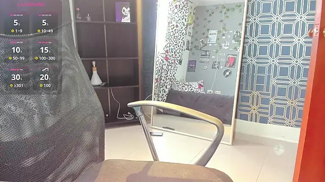  maria foxx  online show from 11/11/25, 08:25