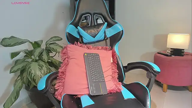  maria foxx  online show from 05/22/26, 05:44