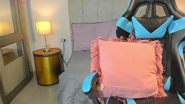 Snapshot of _maria_foxx_ chatting on 02/16/26, 05:55 maria foxx online show from 02/16/26, 05:55