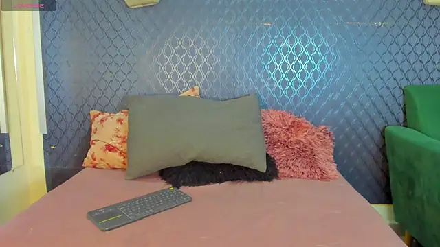  maria foxx  online show from 11/20/25, 06:08