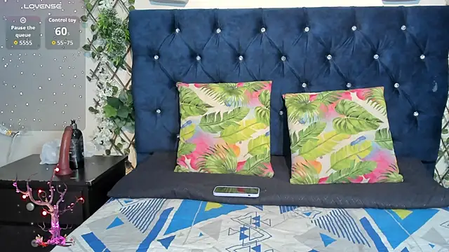  maria foxx  online show from 11/18/25, 10:24