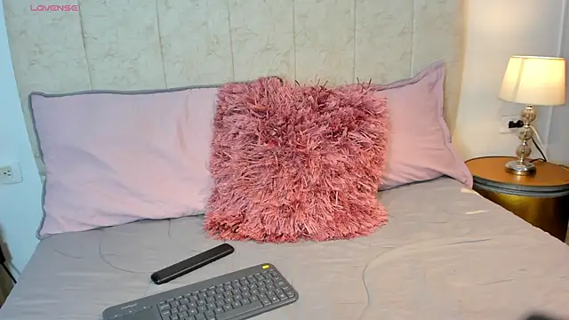 Snapshot of _maria_foxx_ chatting on 02/17/26, 07:00 maria foxx online show from 02/17/26, 07:00