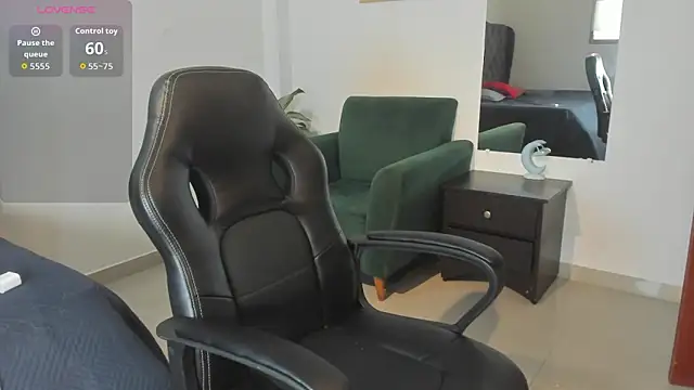  maria foxx  online show from 11/04/25, 07:39