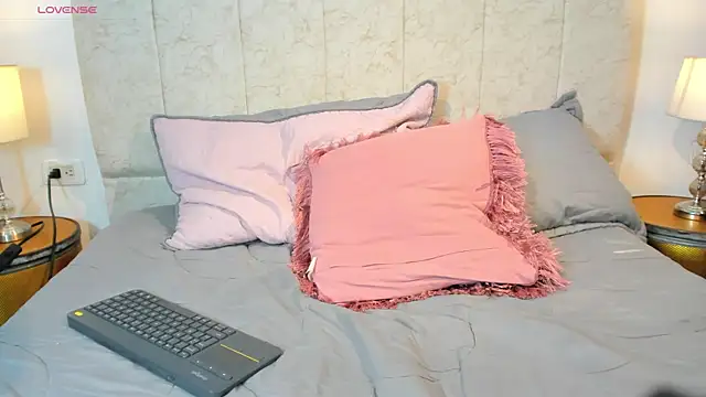 Snapshot of _maria_foxx_ chatting on 02/21/26, 12:29 maria foxx online show from 02/21/26, 12:29