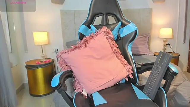 Snapshot of _maria_foxx_ chatting on 02/10/26, 06:07 maria foxx online show from 02/10/26, 06:07