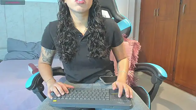  maria foxx  online show from 04/30/26, 04:14