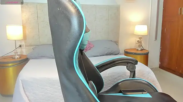  maria foxx  online show from 12/05/25, 06:28